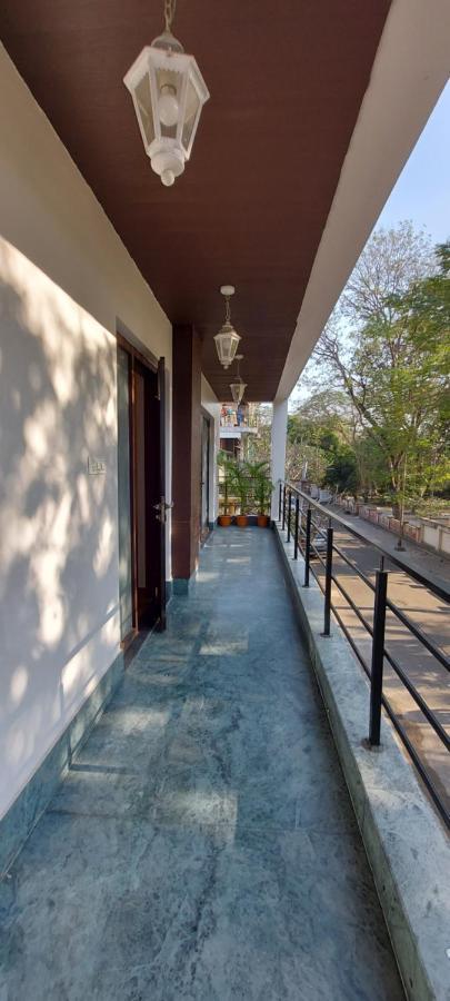 The Palm Aryan - A Boutique Hotel Kolkata Exterior photo
