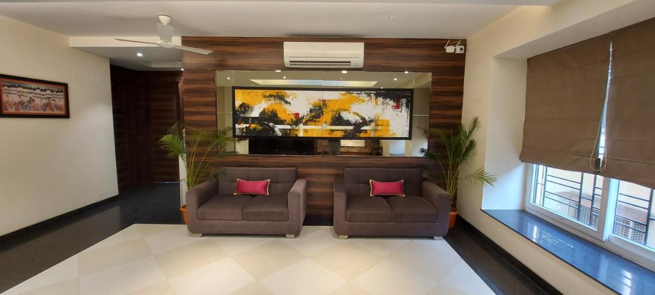The Palm Aryan - A Boutique Hotel Kolkata Exterior photo